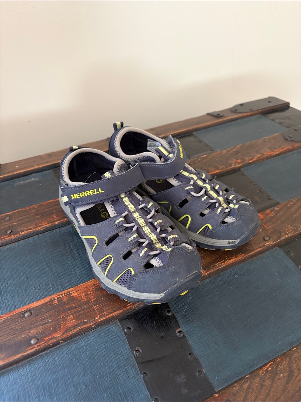 Merrell Kids Navy and Lime Active Closed-Toe Sandals